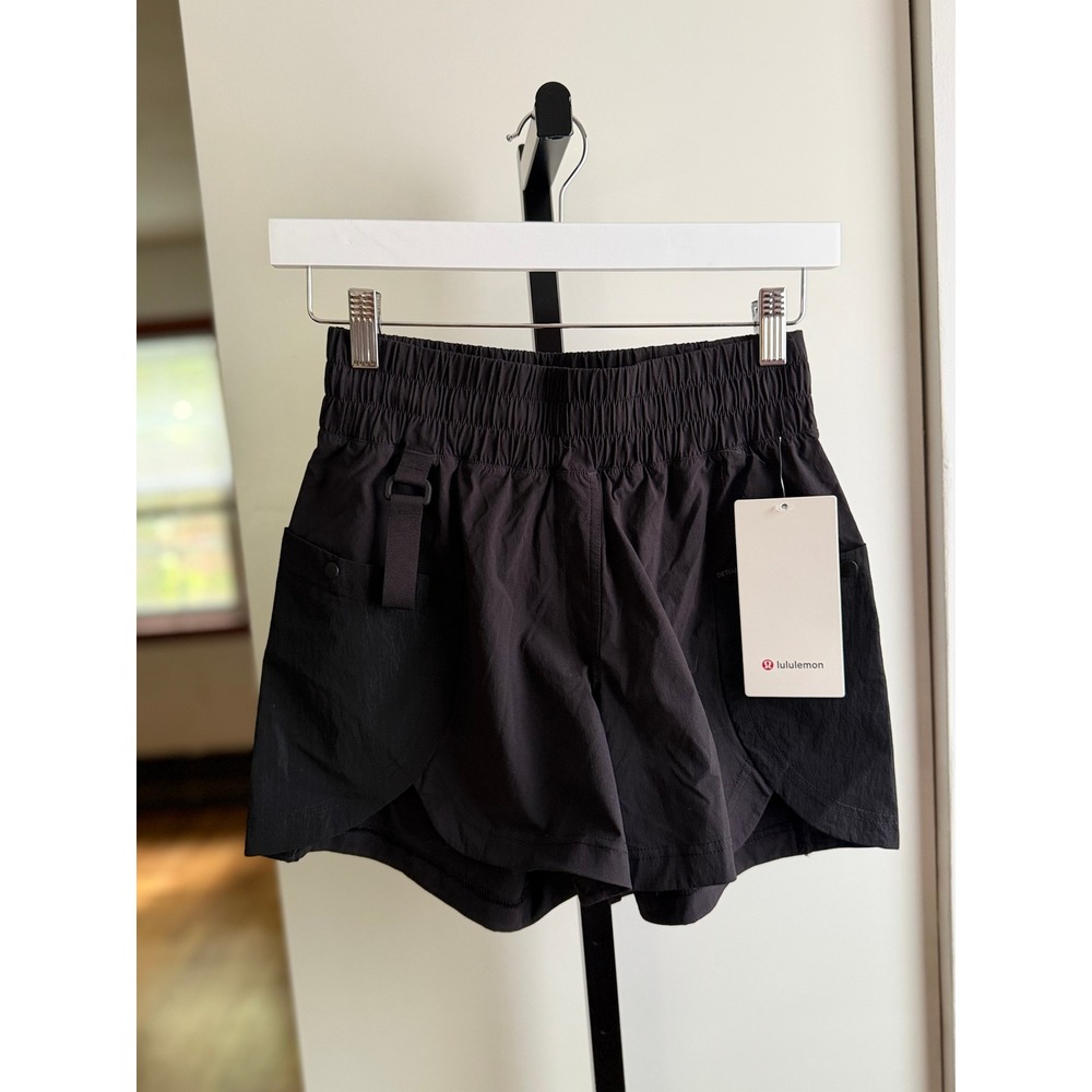 NWT Lululemon Drop-In Pocket High-Rise Hiking Short 4" – Size 4 - Black